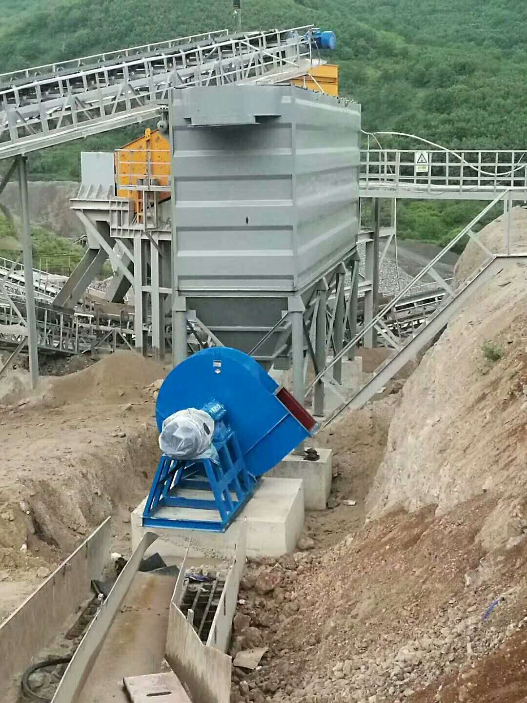 河北礦山破碎除塵器及振動篩布袋除塵器